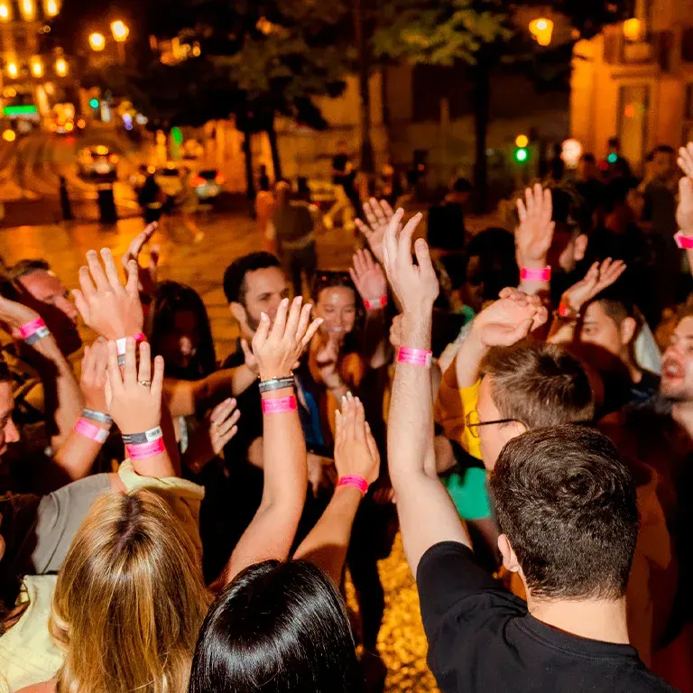 Pink Street Pubcrawl: Open bar, shots, VIP entrance to nightclub · publisher image