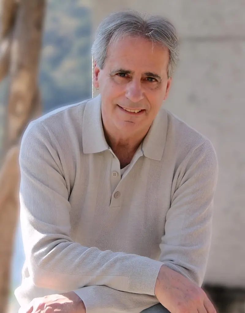 Vítor Costeira · publisher image