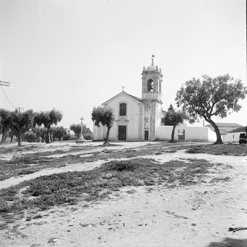 O Lugar da Charneca · publisher image