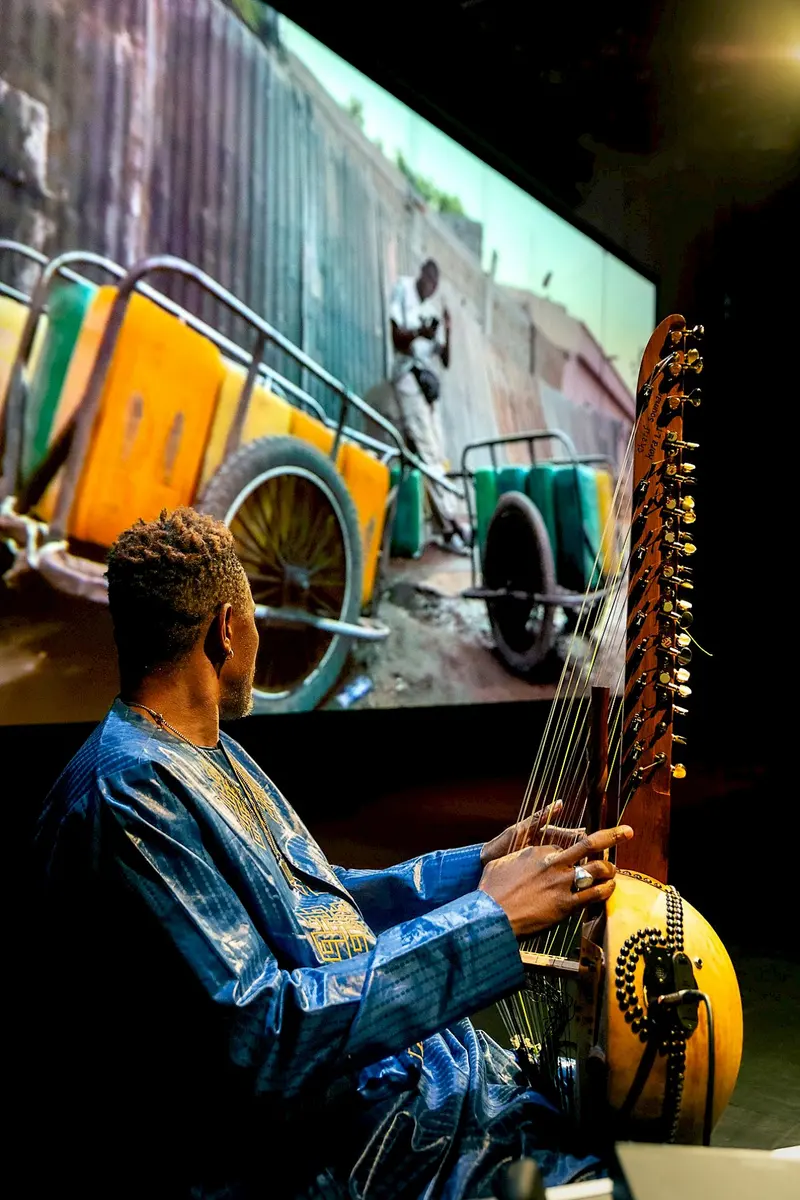 Rimini Protokoll / Théâtre Vidy-Lausanne / Les Praticables · Mali Futuro Live · publisher image