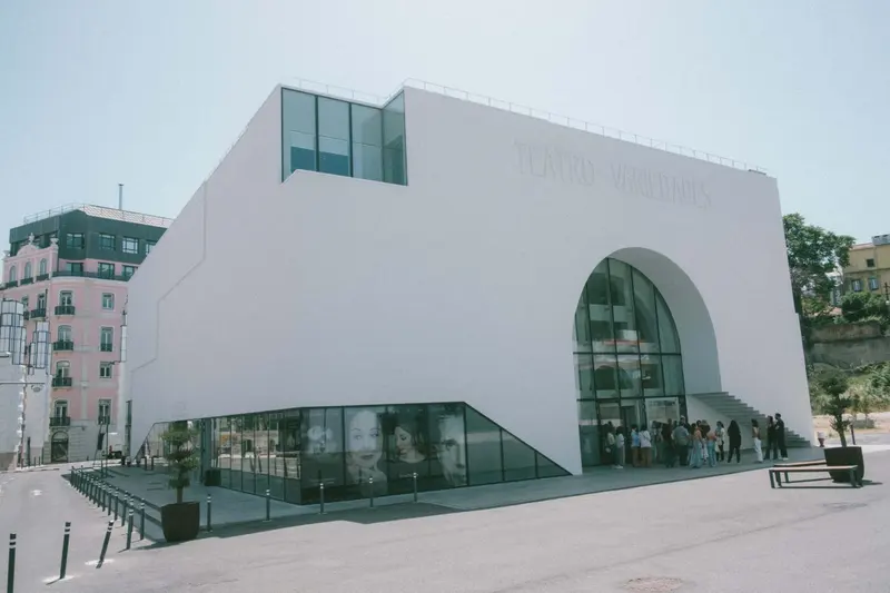 Visitas ao Teatro Variedades · publisher image