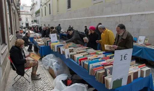 Feira de Alfarrabistas (Antique Book Fair) · publisher image