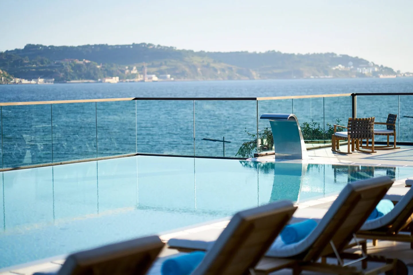 SUD Pool Lounge’s infinity pool above the Tagus