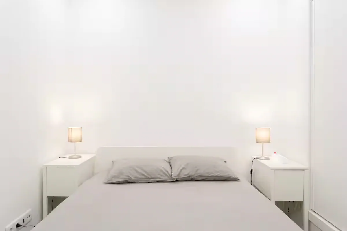 The apartment’s bedroom