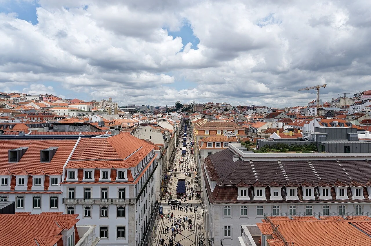 Rua Augusta viewed from the triumphal arch